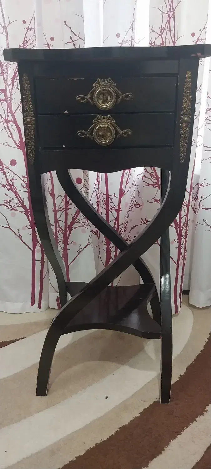 میز تلفن|میز تلفن|قم, صفائیه|دیوار