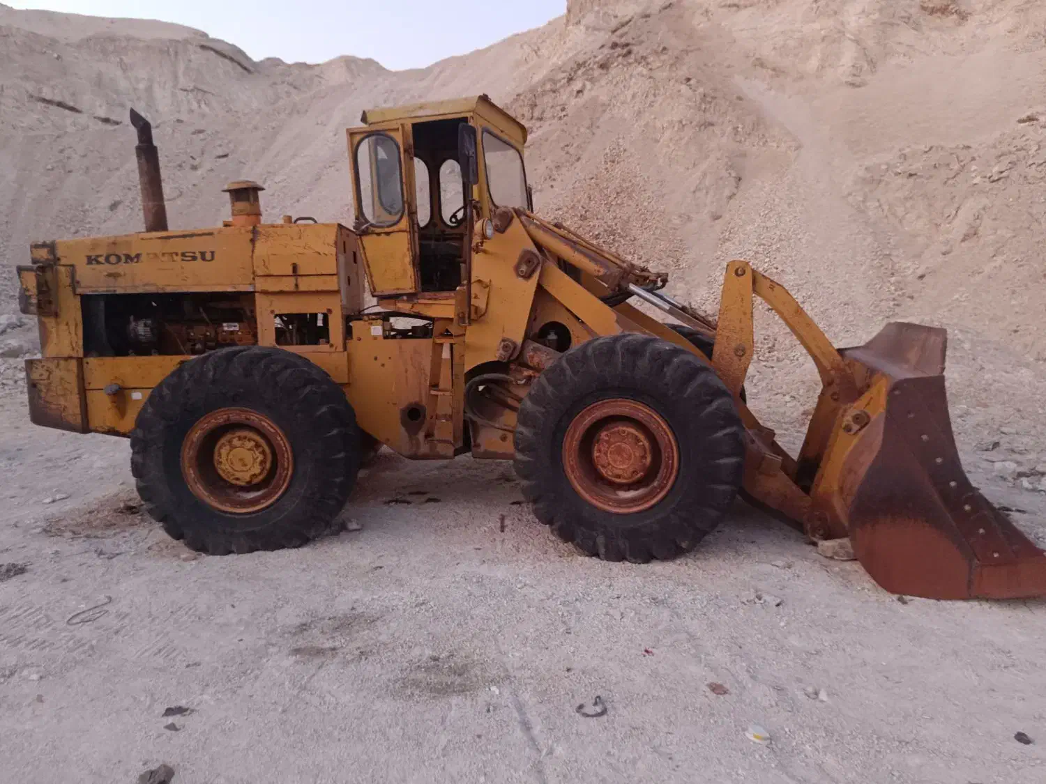 لودر کوماتسو w120|خودرو سنگین|آفتاب, |دیوار