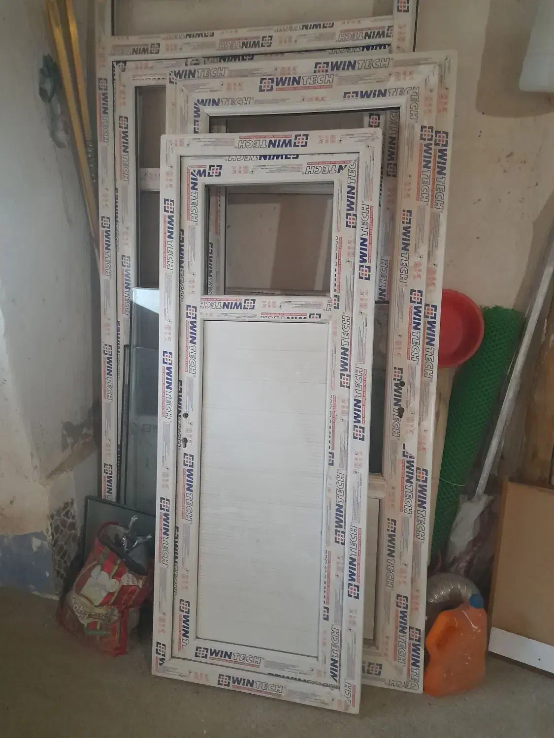 در و پنجره وین تک نوع|مصالح و تجهیزات ساختمان|همدان, |دیوار