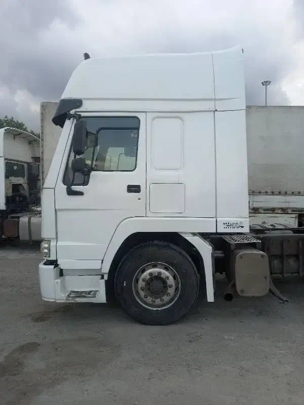 تریلی کشنده هوو مدل ۲۰۰۵|خودرو سنگین|آستارا, |دیوار