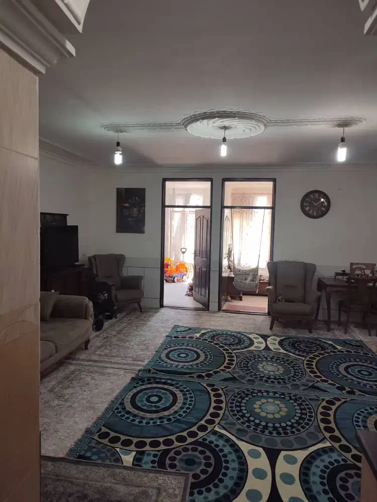 واحد طبقه اول خیابان پیست چمران|اجارهٔ آپارتمان|سیرجان, |دیوار