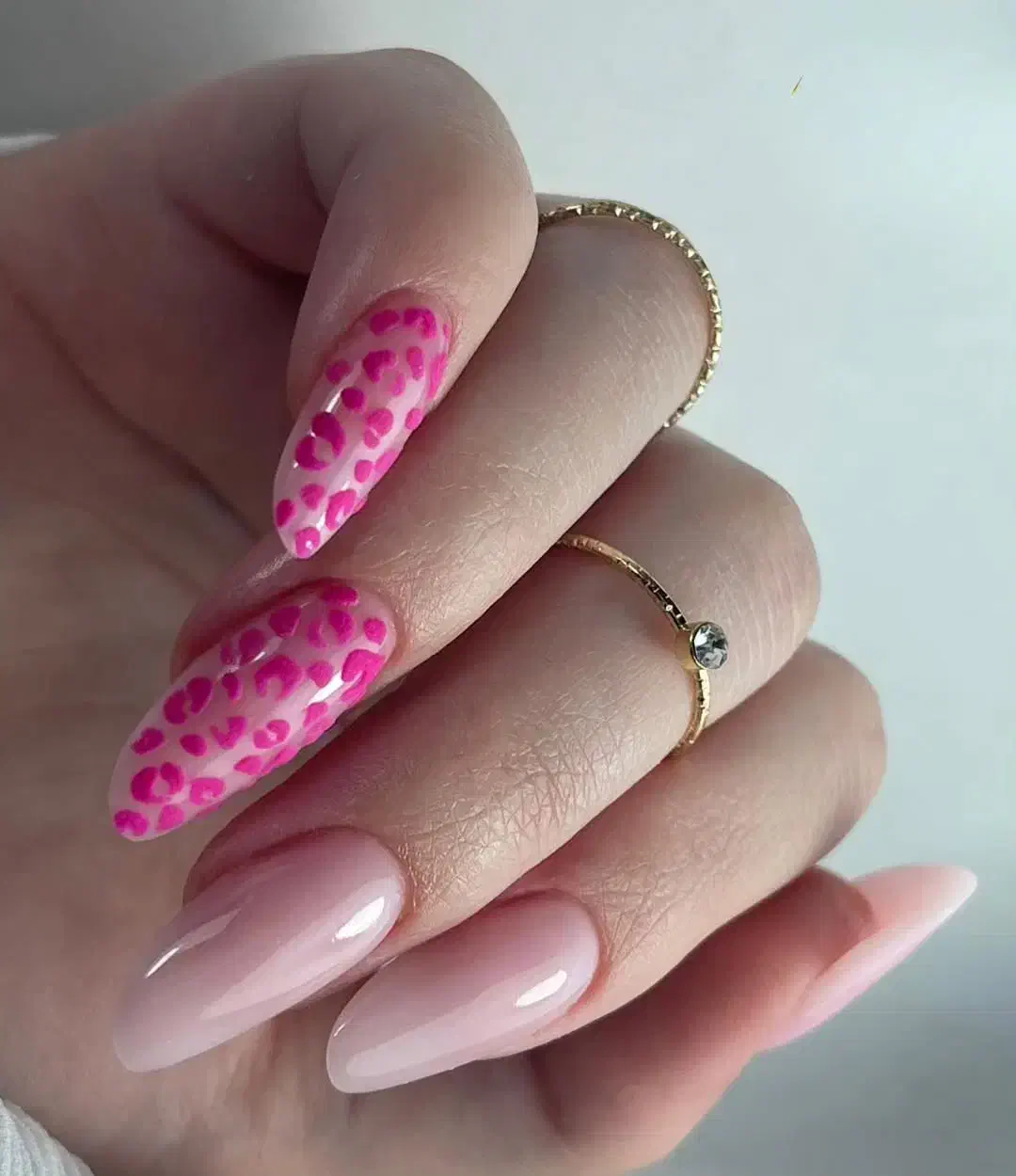 تخفیف ویژه کاشت ناخن|خدمات آرایشگری و زیبایی|قدس, شهرقدس|دیوار