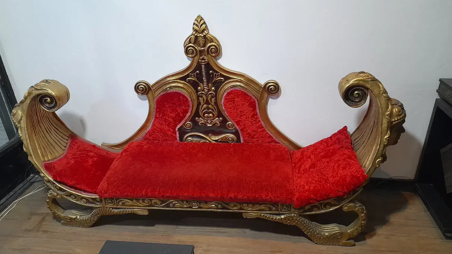 مبل تزئینی|مبلمان خانگی و میز عسلی|شاهرود, |دیوار