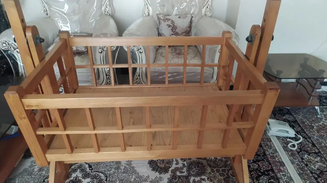 گهواره چوبی سفارشی|اسباب و اثاث بچه|قوچان, |دیوار