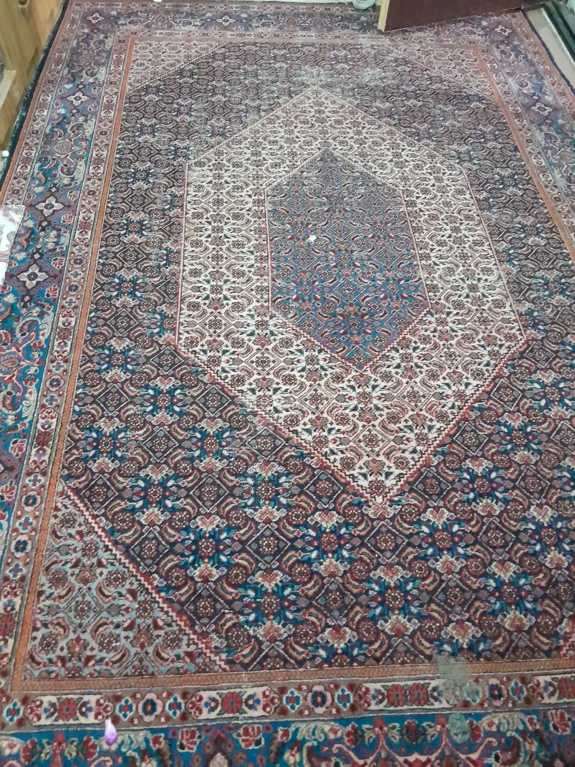 دوتا عدد قالی دستباف قدیمی|فرش|زاهدان, |دیوار