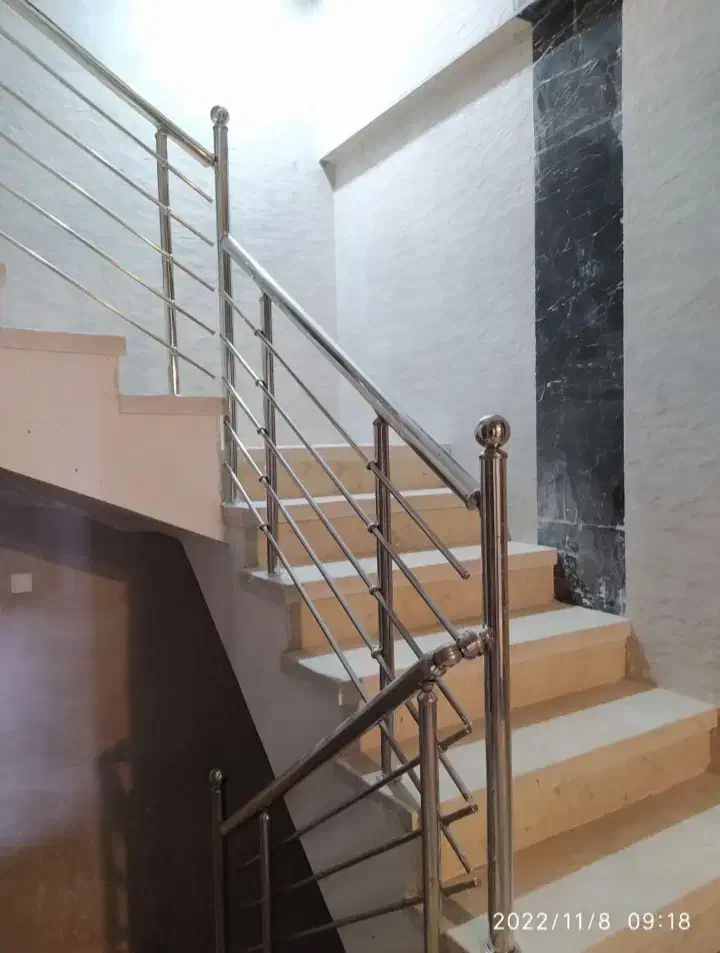 نرده استیل حفاظ دیواری نرده استخر|خدمات پیشه و مهارت|نجف‌آباد, یزدانشهر|دیوار