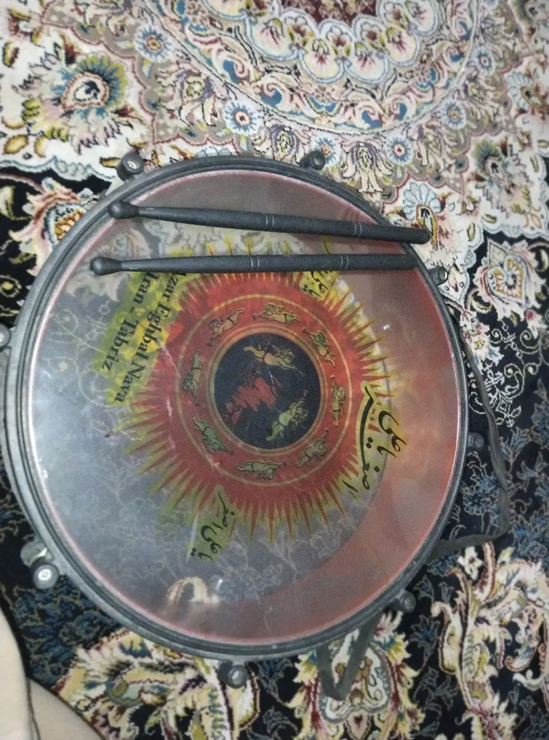 طبل کوچک در حد نو|درام و پرکاشن|اصفهان, قهجاورستان|دیوار