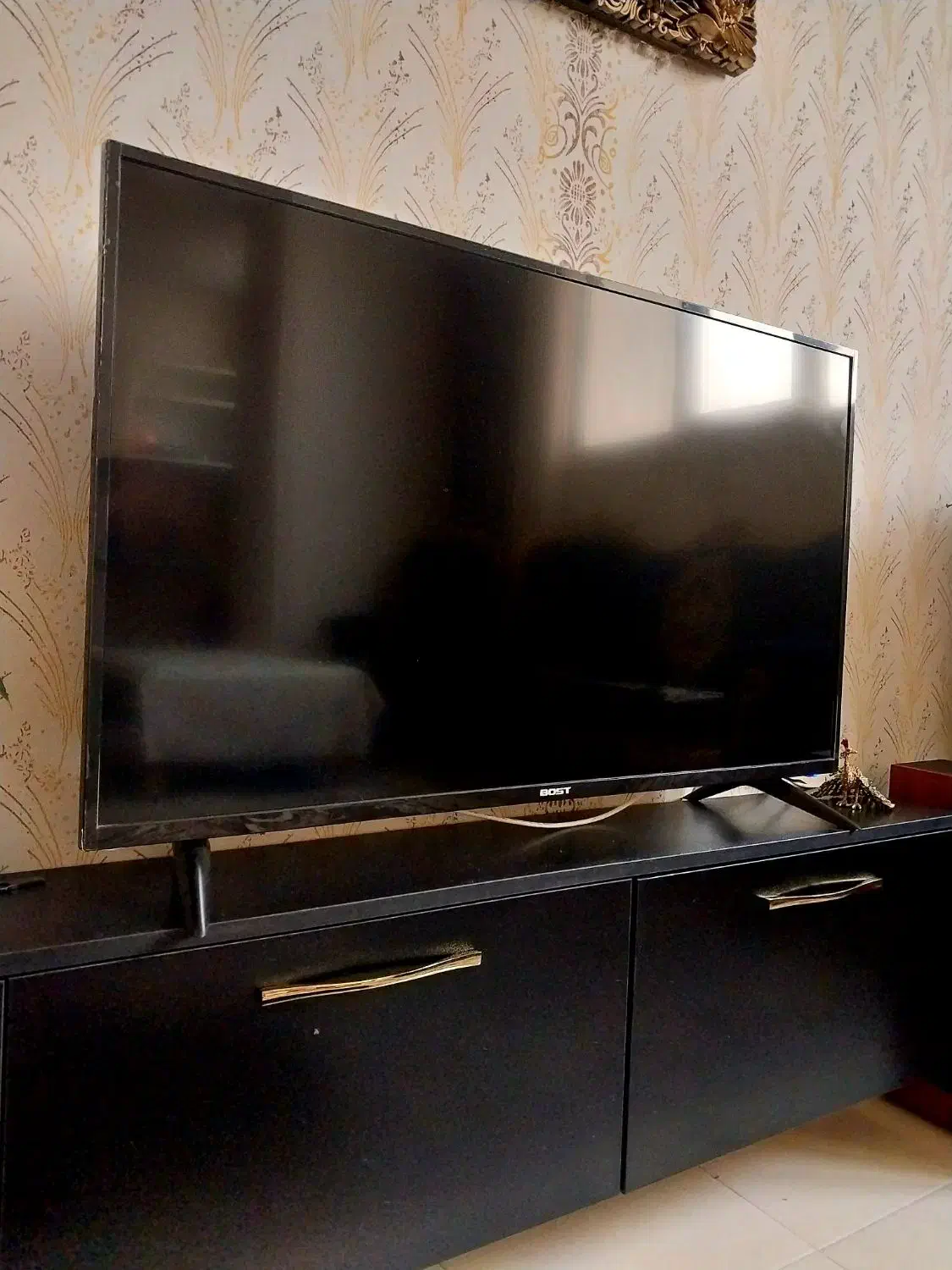 تلوزیون ۴۳ اینچ|تلویزیون و پروژکتور|گلبهار, شهر جدید گلبهار|دیوار