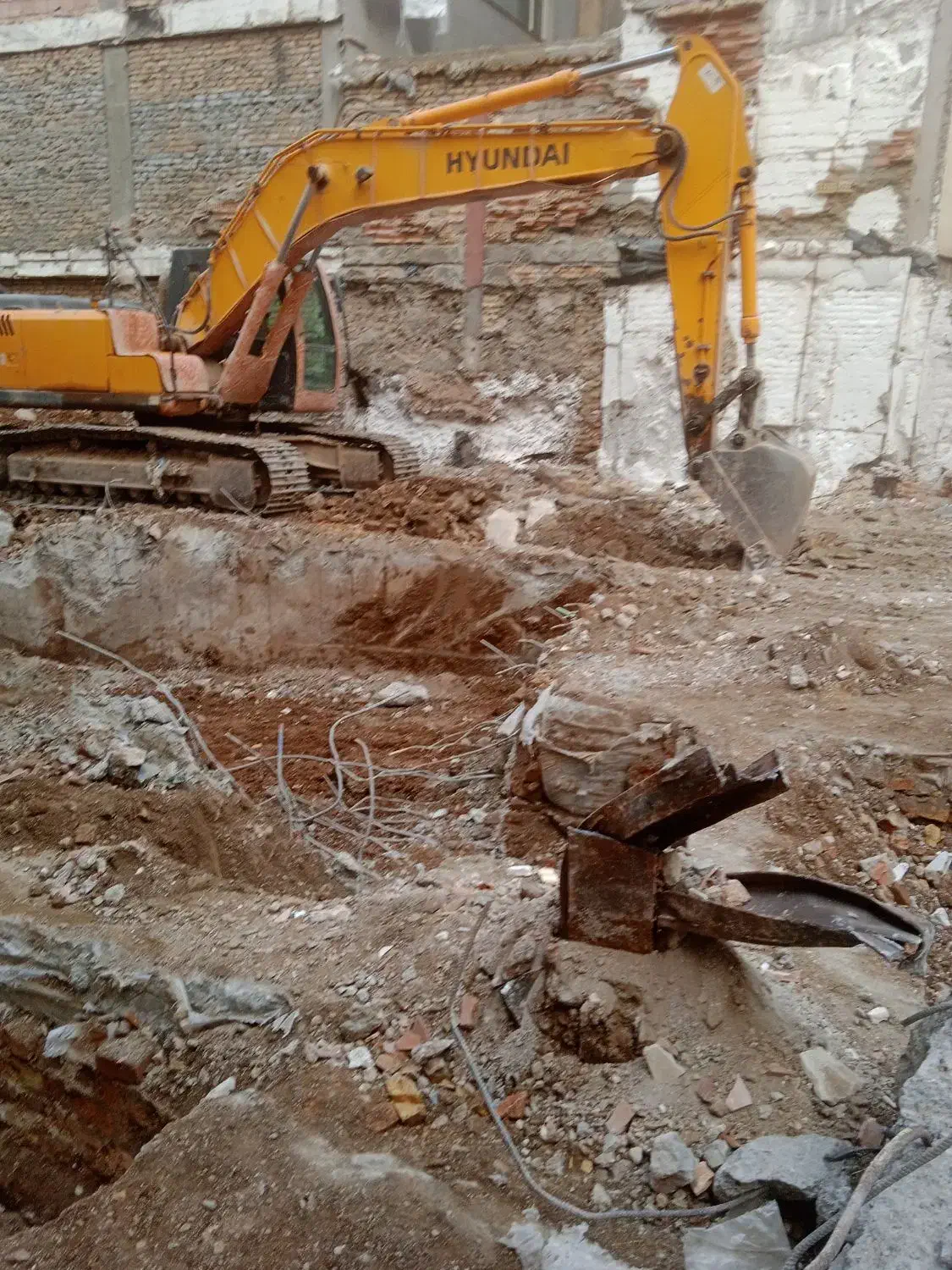 تخریب ساختمان کلی وجزئی خاکبرداری بازسازی تعمیرات|خدمات پیشه و مهارت|تهران, ستارخان|دیوار