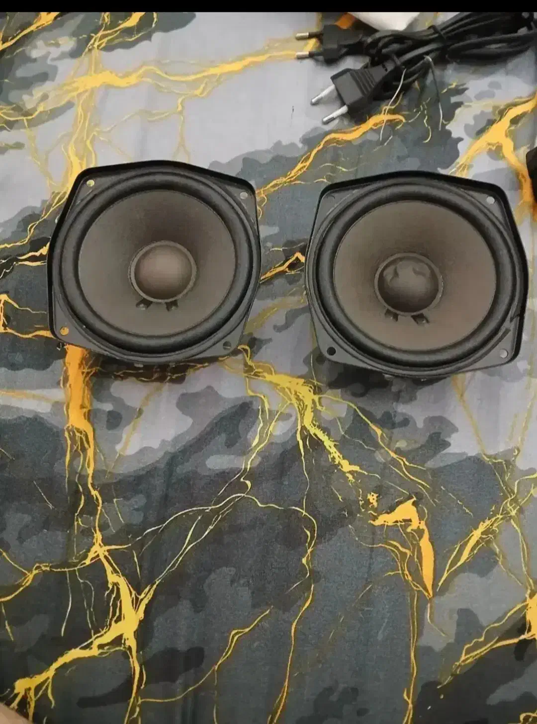 اسپیکر  ضبط صوت|پخش‌کننده همراه|رشت, سیا اسطلخ|دیوار