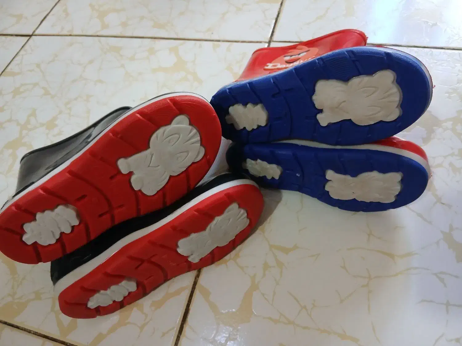 دو عدد چکمه نونو بچگانه|کفش و لباس بچه|خرمآباد, |دیوار