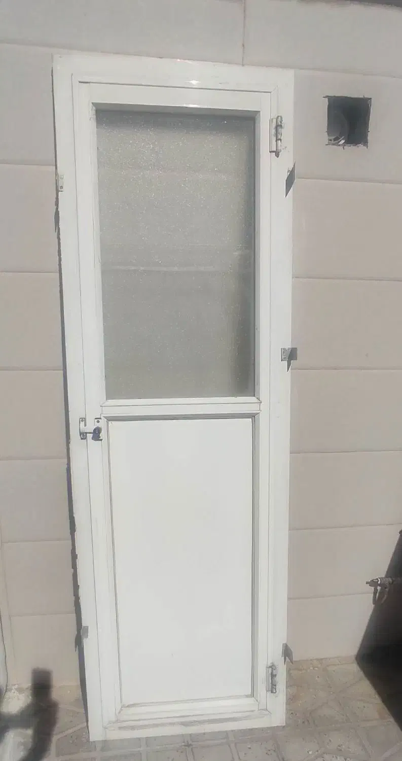 درب|مصالح و تجهیزات ساختمان|دورود, |دیوار