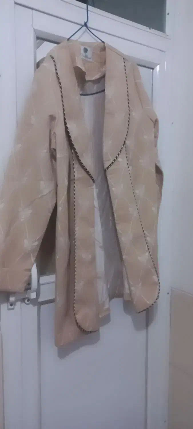 مانتوشیک|لباس|یزد, |دیوار