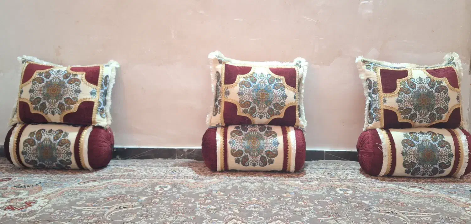 بالشت سنتی طرح ترمه رنگ زرشکی|پشتی|کازرون, |دیوار