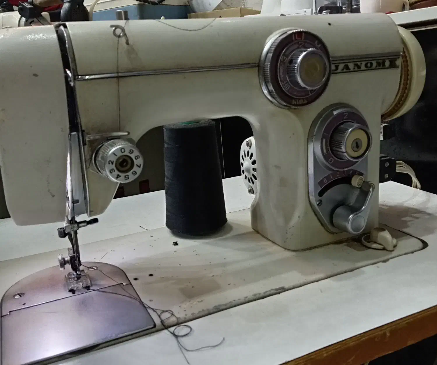 چرخ ژانویه 720 اصل ژاپن|چرخ خیاطی و ریسندگی|شیروان (خراسان), |دیوار