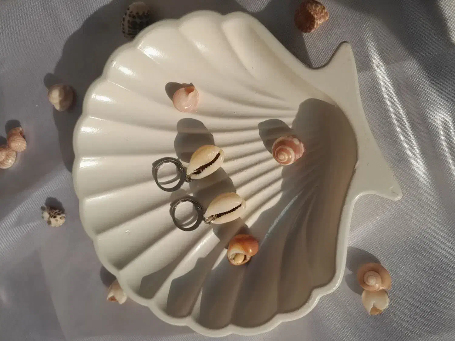 صدفی ترین گوشواره|بدلیجات|اصفهان, دهنو|دیوار