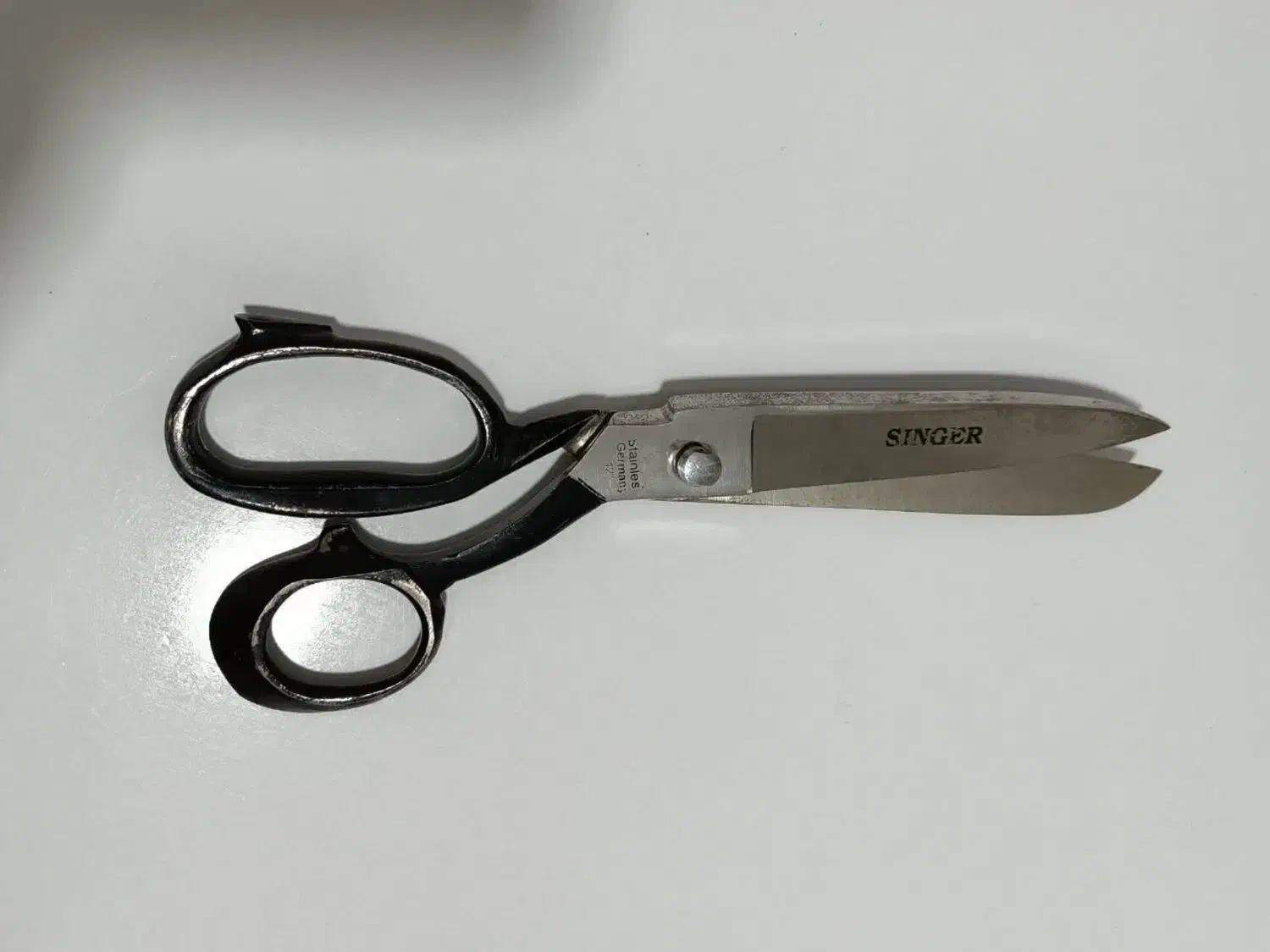 قیچی خیاطی|لوازم خیاطی و بافتنی|رباطکریم, رباطکریم|دیوار