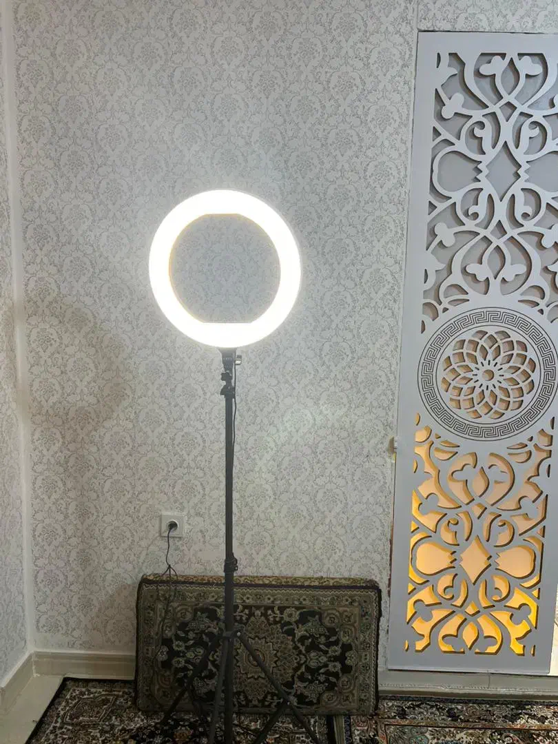 رینگ لایت نورثابت|دوربین عکاسی و فیلم‌برداری|سنندج, |دیوار