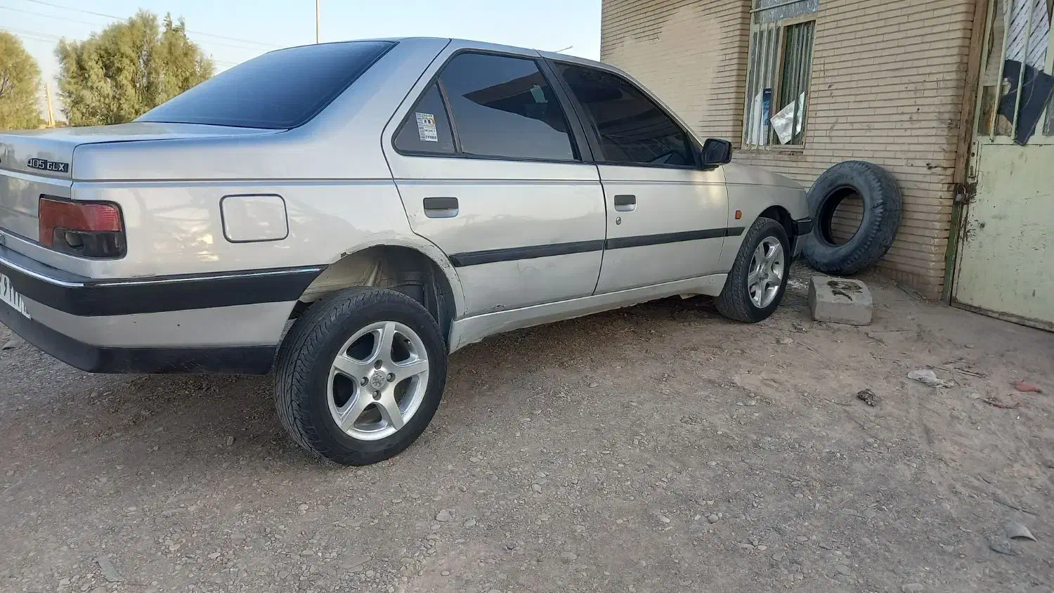 پژو ۴۰۵ گژ وسط کارخانه تمیز استثنایی|خودرو سواری و وانت|زابل, |دیوار