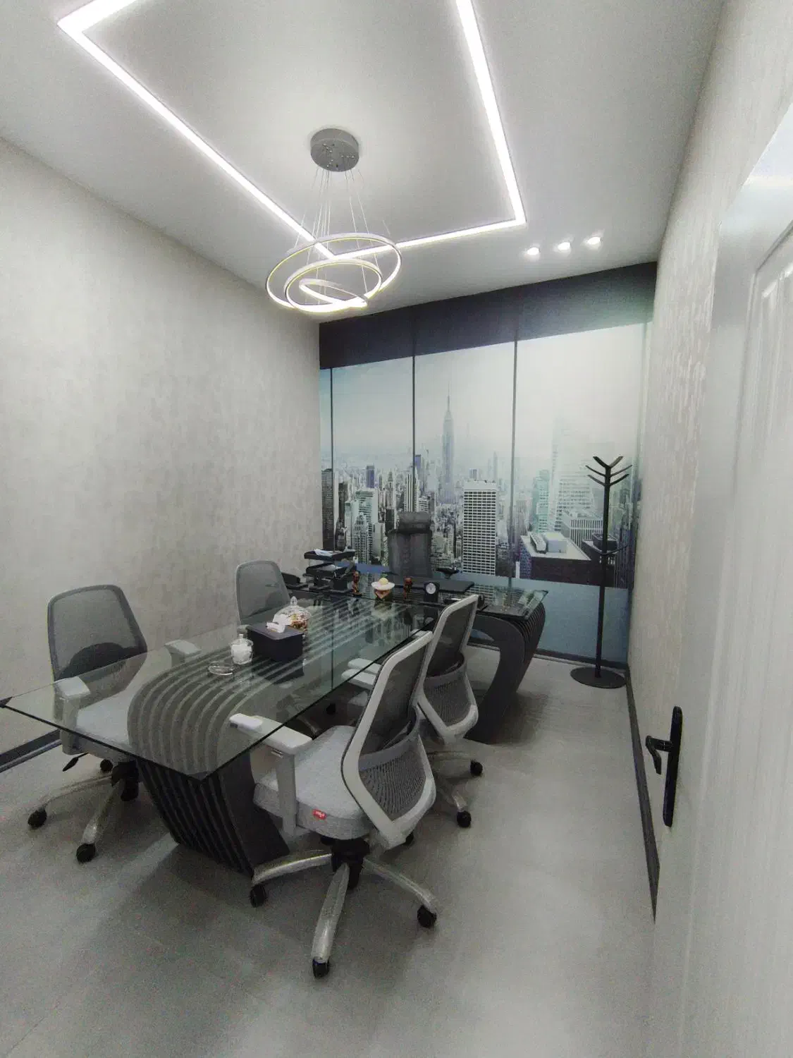 استخدام وهمکاری، مشاور فروش در املاک|استخدام بازاریابی و فروش|قدس, شهر‌قدس|دیوار