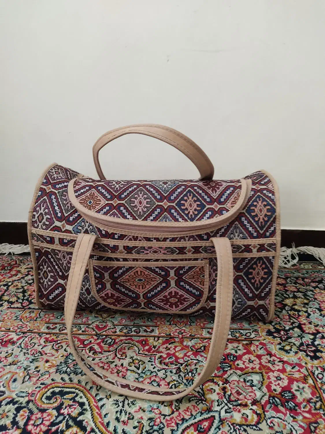 چند نمونه کیف|کیف، کفش، کمربند|یاسوج, |دیوار