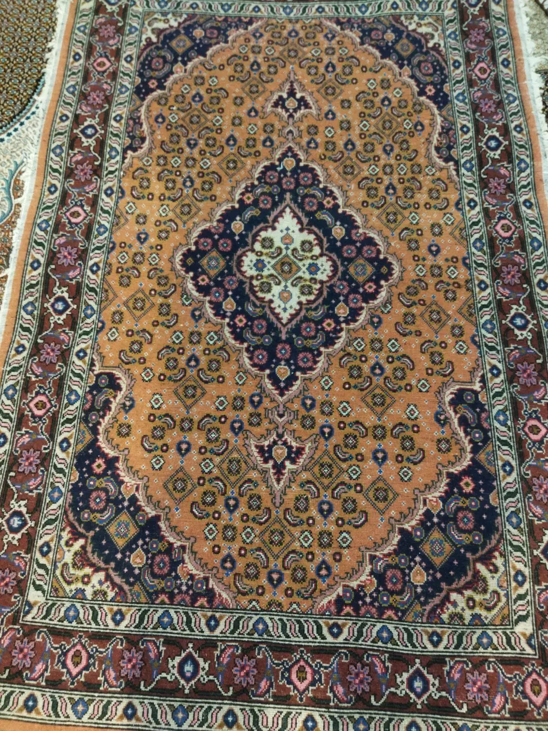 یک جفت فرش دست بافت ابریشم عالی|فرش|اردبیل, |دیوار