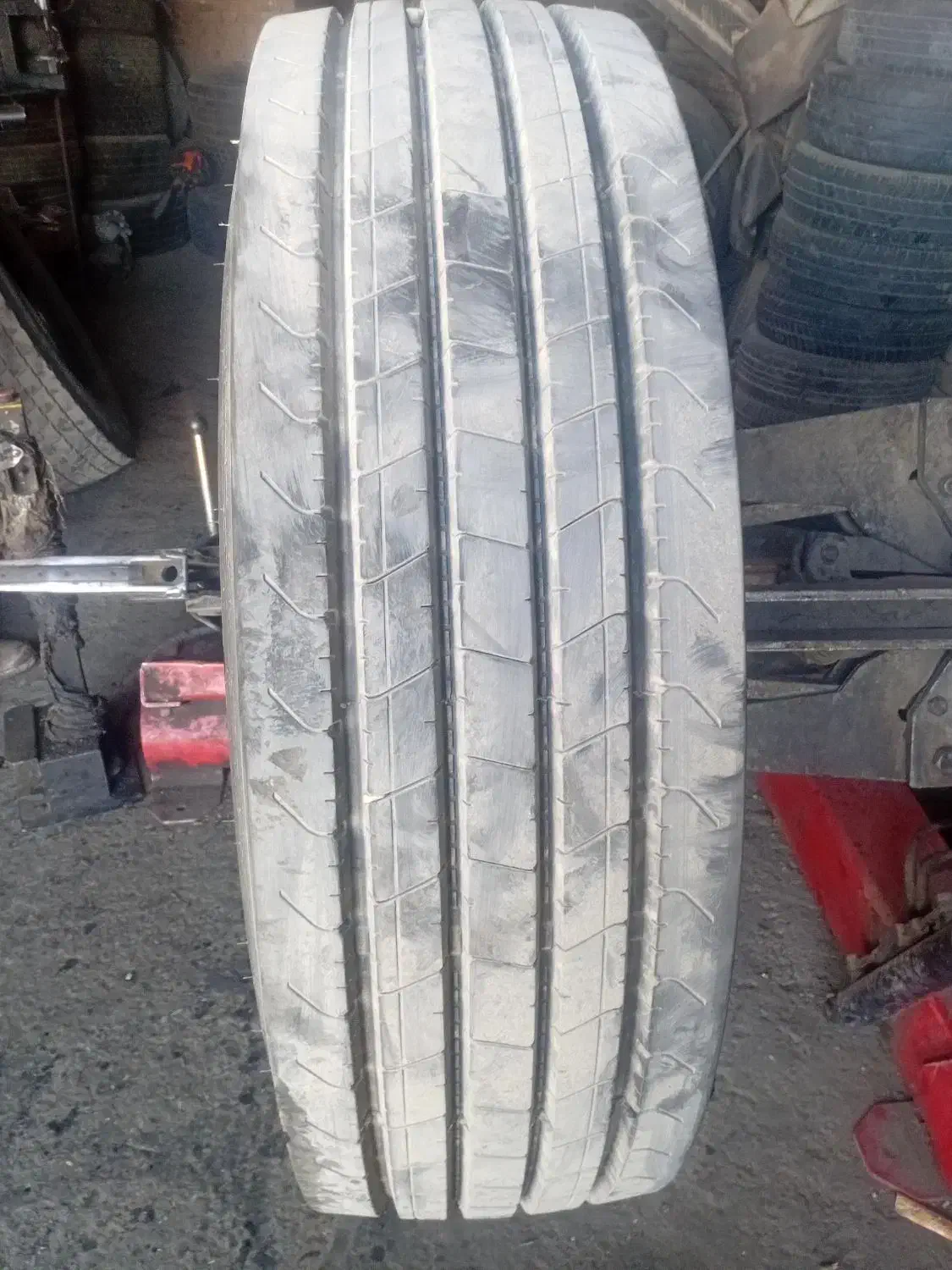 لاستیک بارز سایز ۳۱۵،۲۲.۵ همراه رادیاتور آب الوند|قطعات یدکی و لوازم جانبی|دیواندره, |دیوار