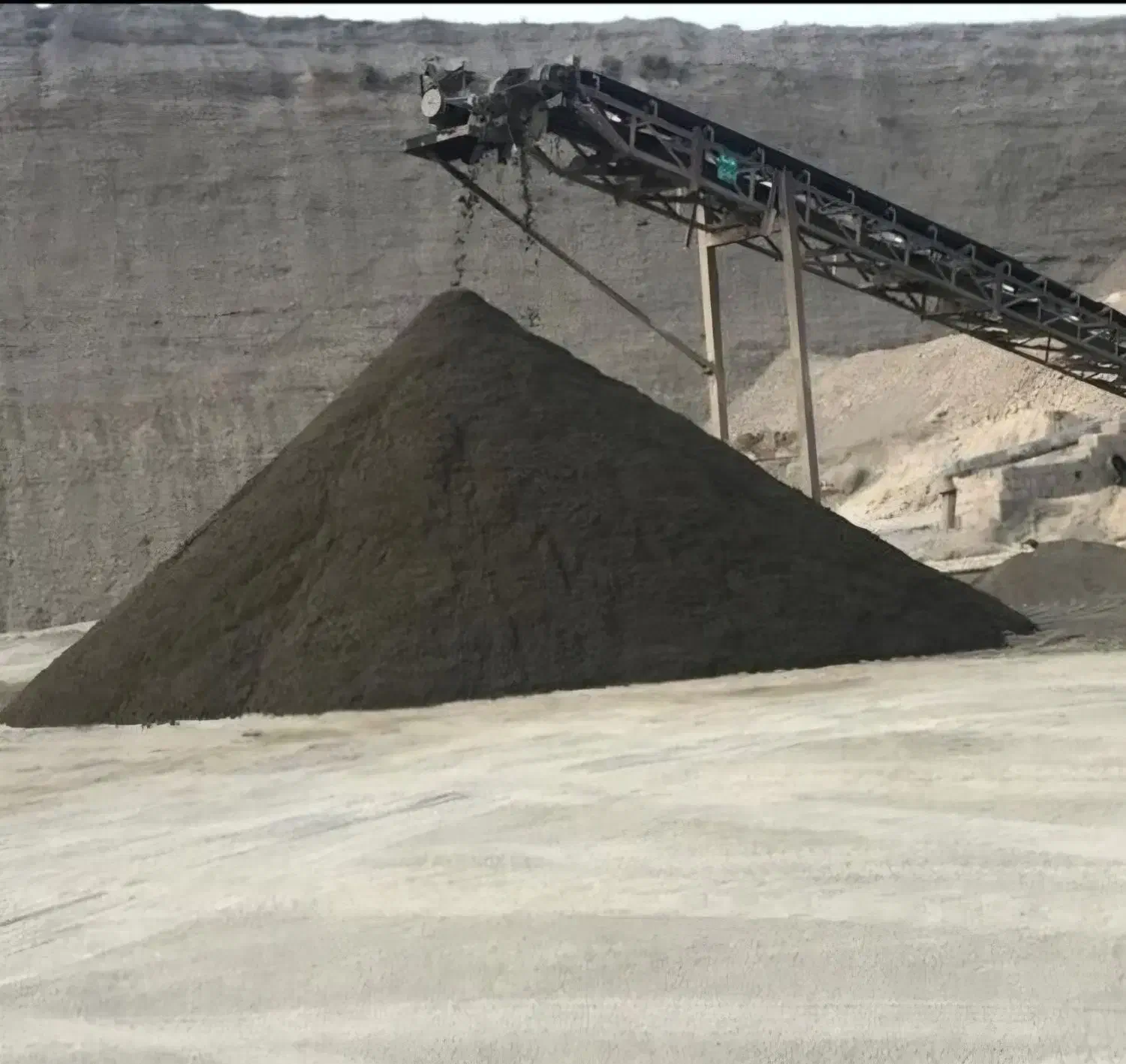 مصالح خاک پوکه شن و ماسه|مصالح و تجهیزات ساختمان|مشهد, نوید|دیوار