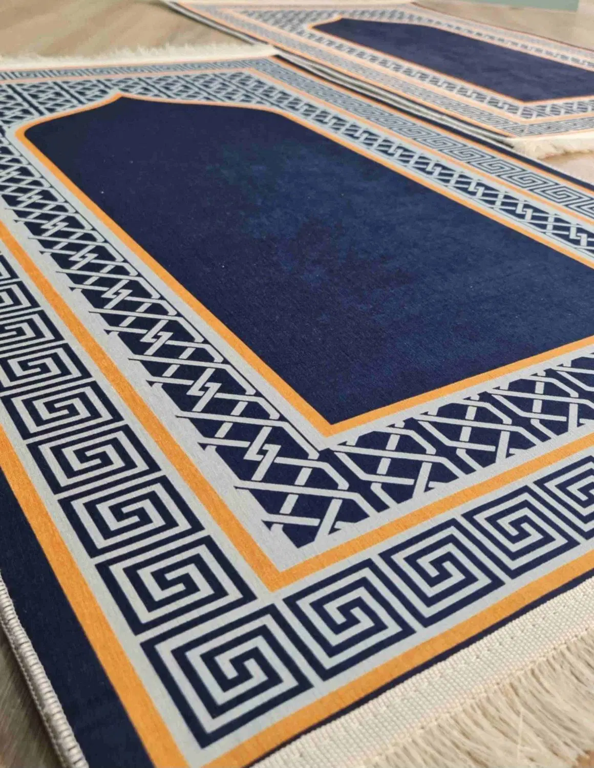 سجاده و جانماز مخمل شانل چاپی بهترین کیفیت|پرده، رانر، رومیزی|تهران, اتحاد|دیوار