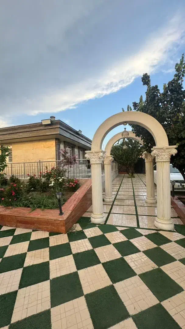 اجاره باغ ویلا استخر آب گرم جکوزی|اجارهٔ کوتاهمدت ویلا و باغ|شیراز, گویم|دیوار