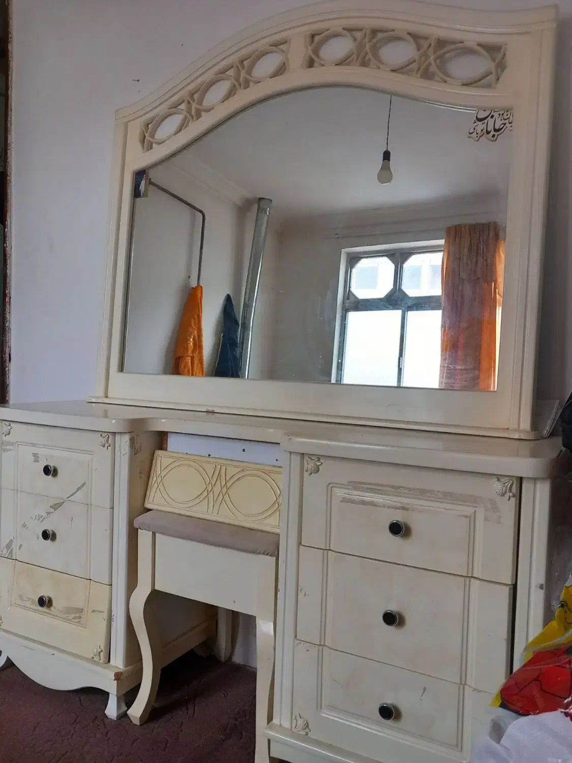 تخت|تخت و سرویس خواب|رشت, دیلمان|دیوار