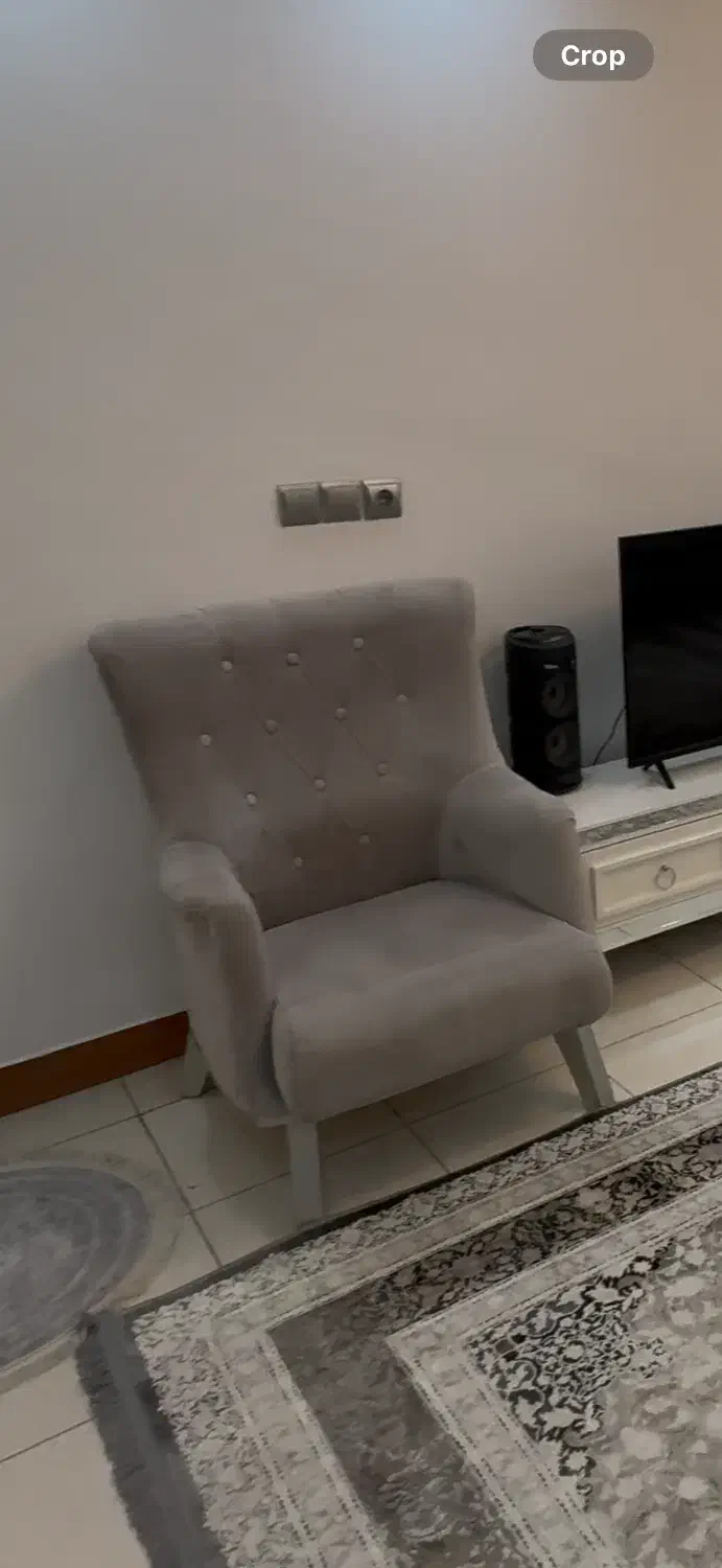 مبل ۷ نفره چستر|مبلمان خانگی و میز عسلی|لاهیجان, کوی خزر|دیوار