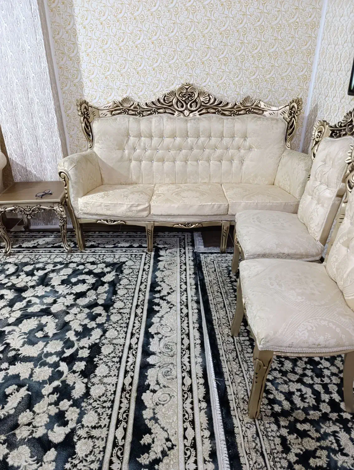 مبل 7نفره ودونفرمیزبان درحدنوقیمت 14میلیون|مبلمان خانگی و میز عسلی|کرمانشاه, |دیوار