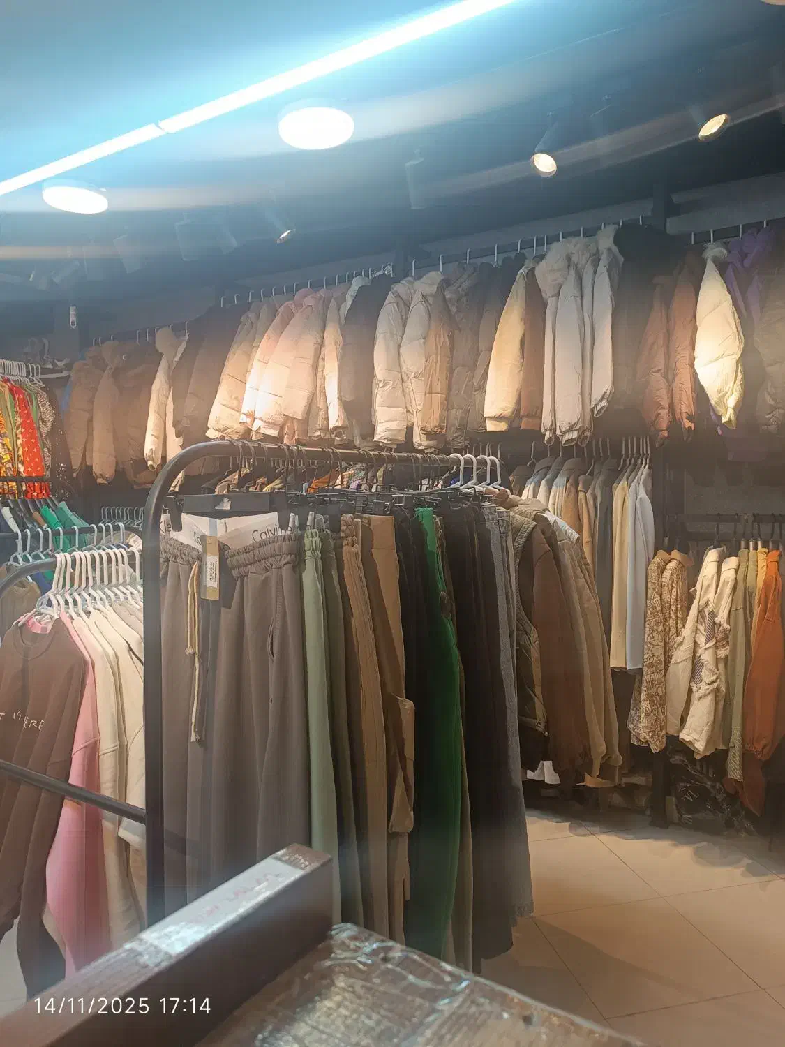 فروشنده خانم با تجربه|استخدام بازاریابی و فروش|تهران, ارجمندی راد|دیوار