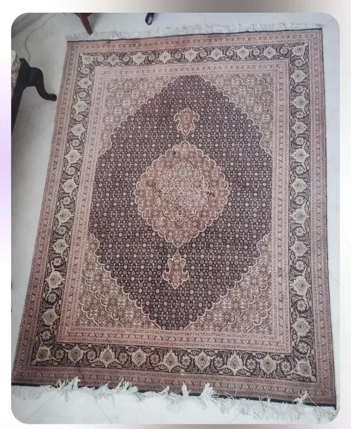 قالی دست باف در حد نو طرح ماهی|فرش|شیراز, میرزاکوچک خان|دیوار