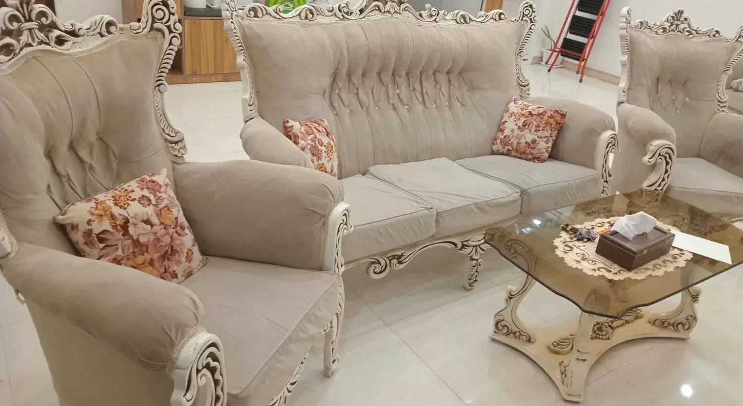 مبل هفت نفره با جلو مبلی و میز تی وی|مبلمان خانگی و میز عسلی|گلستان (تهران), |دیوار