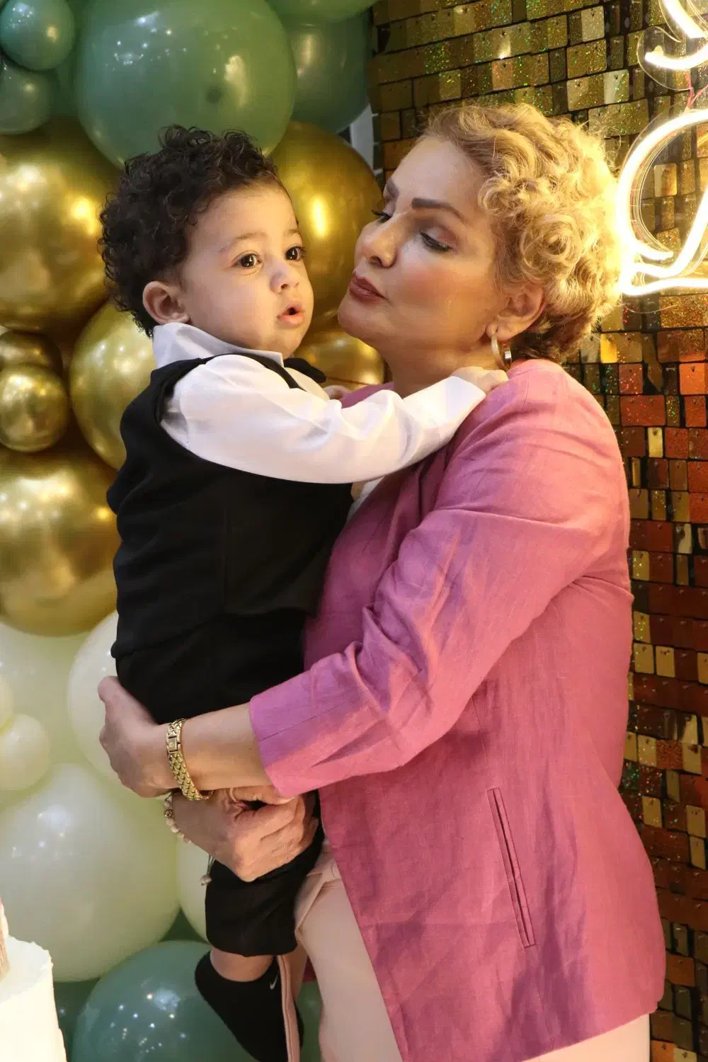 عکاسی و فیلمبرداری عقد/تولد/جشن|خدمات پذیرایی، مراسم|رشت, منظریه|دیوار