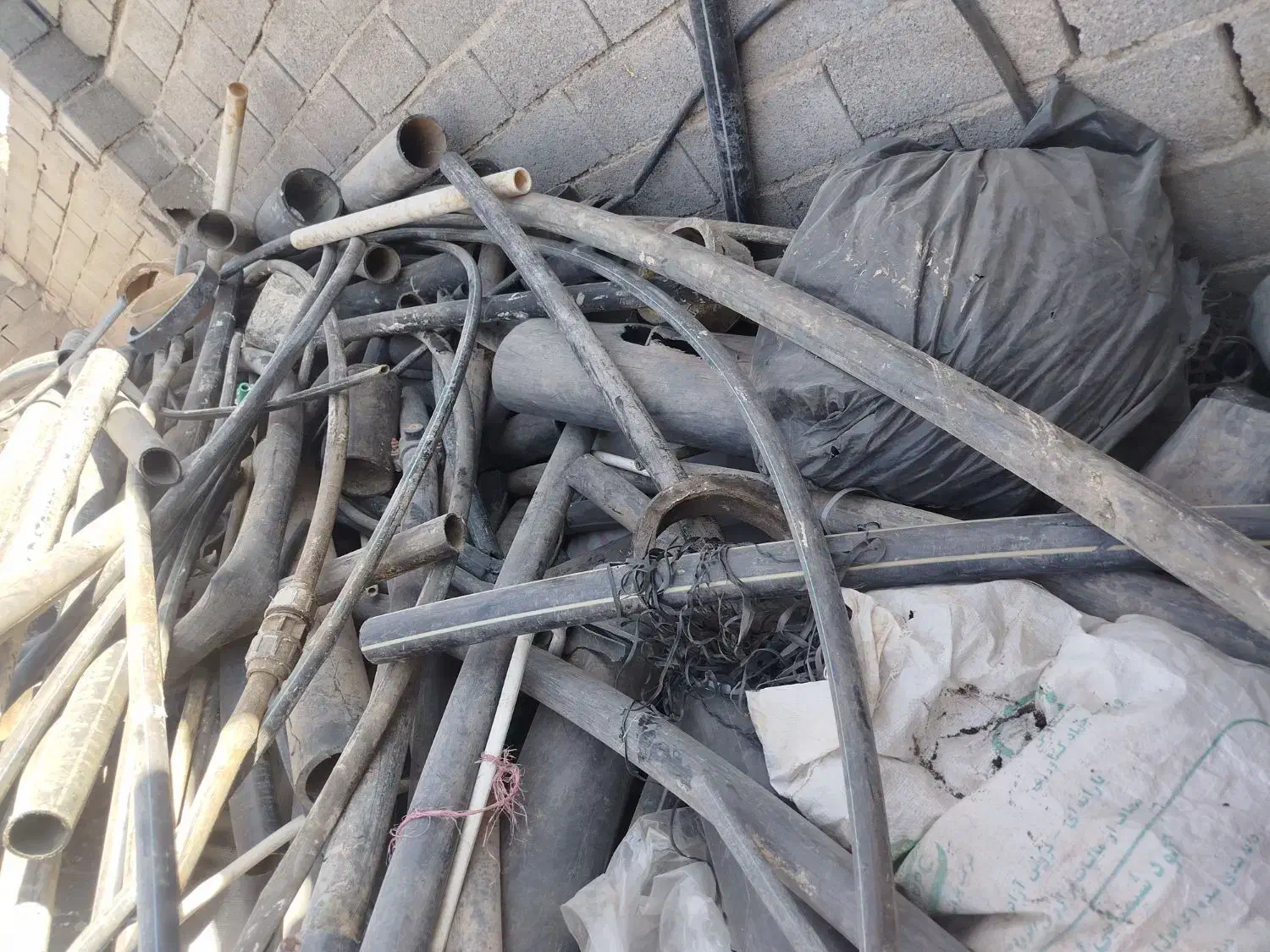 خرید لوله پلی اتیلن و لوله سفید سپر و کف استخری|خدمات پیشه و مهارت|سمنان, |دیوار