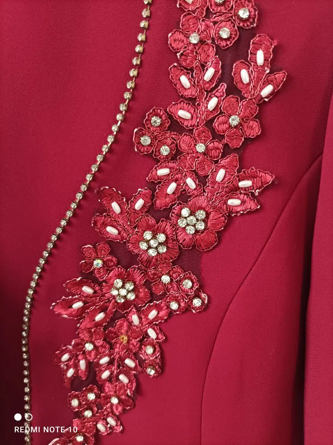 لباس مجلسی|لباس|رباطکریم, رباطکریم|دیوار