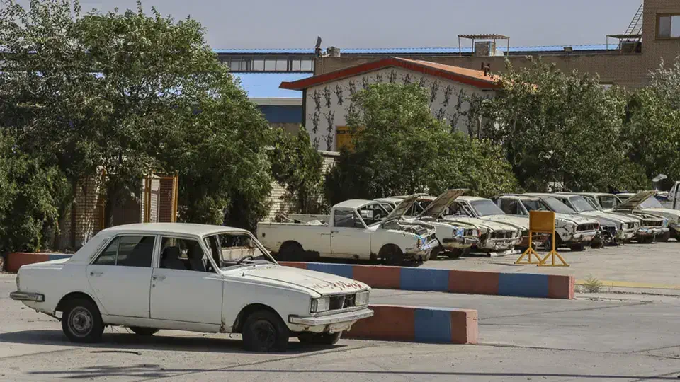 ثبت نام جایگزین  فرسوده با محصولات ایران‌خودرو|خدمات موتور و ماشین|میاندوآب, |دیوار