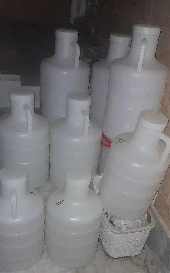 دبه خیارشوری|ظروف نگهدارنده، پلاستیکی، یک‌بارمصرف|کرج, حصارک بالا|دیوار