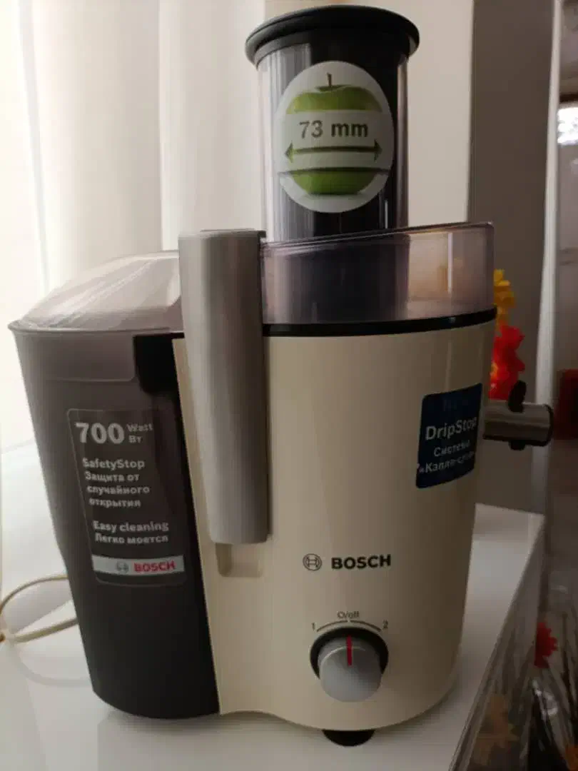 آبمیوه گیری بوش با دهنه ۷/۳|آبمیوهگیر و آبمرکباتگیر|تهران, کوی بیمه|دیوار