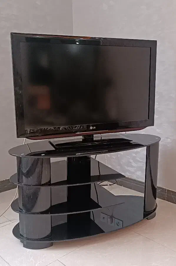 تلوزیون ،میز تلوزیون|تلویزیون و پروژکتور|قم, پردیسان|دیوار