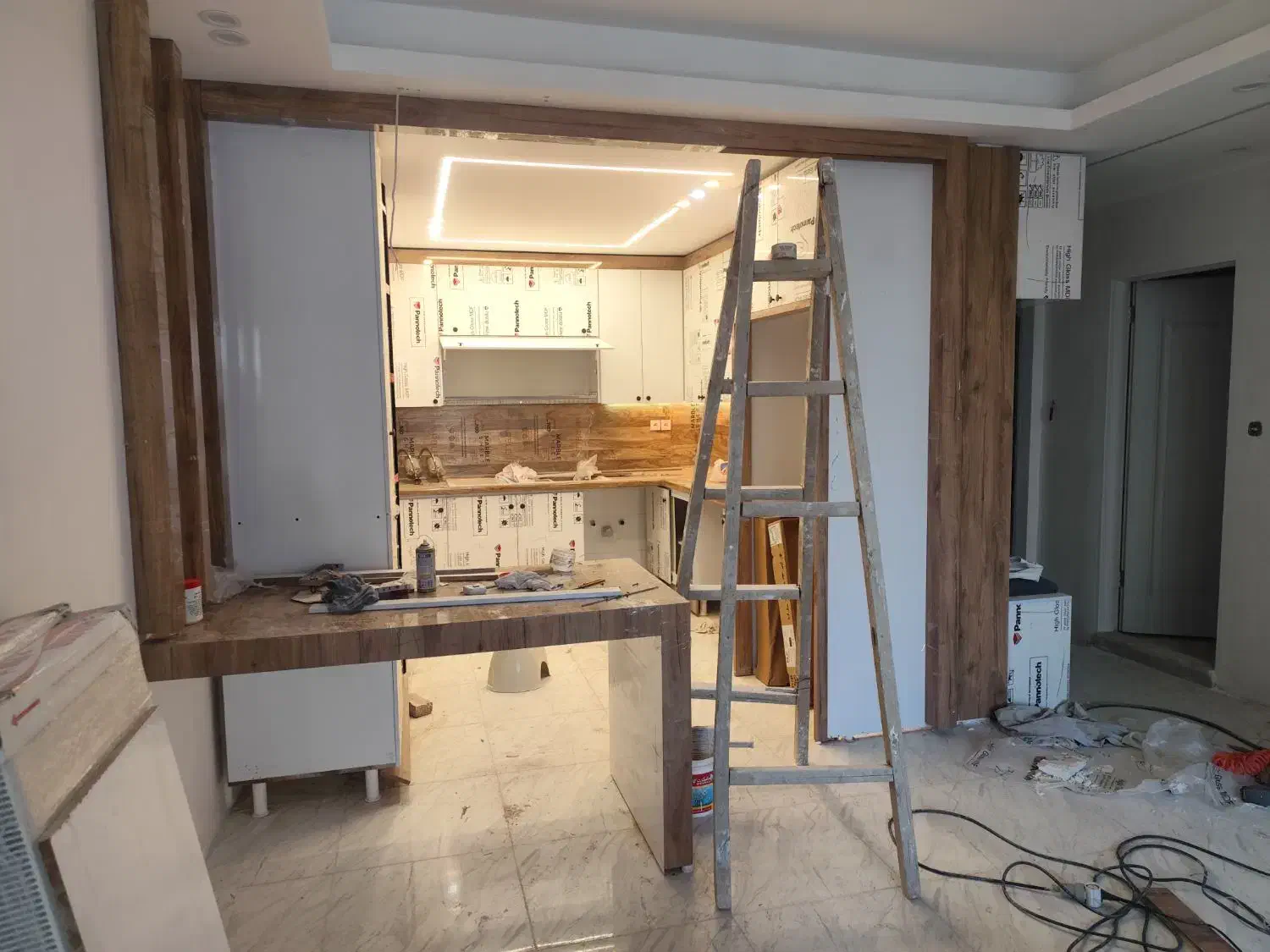 مشاوره طراحی مونتاژ نصب کابینت کمد دیواری انواعmdf|خدمات پیشه و مهارت|کرمانشاه, |دیوار