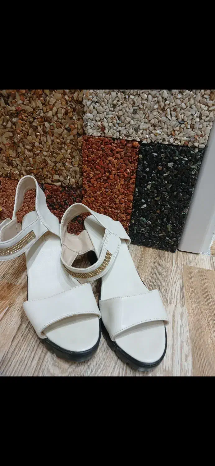 کفش در حد نو|کیف، کفش، کمربند|اردبیل, |دیوار