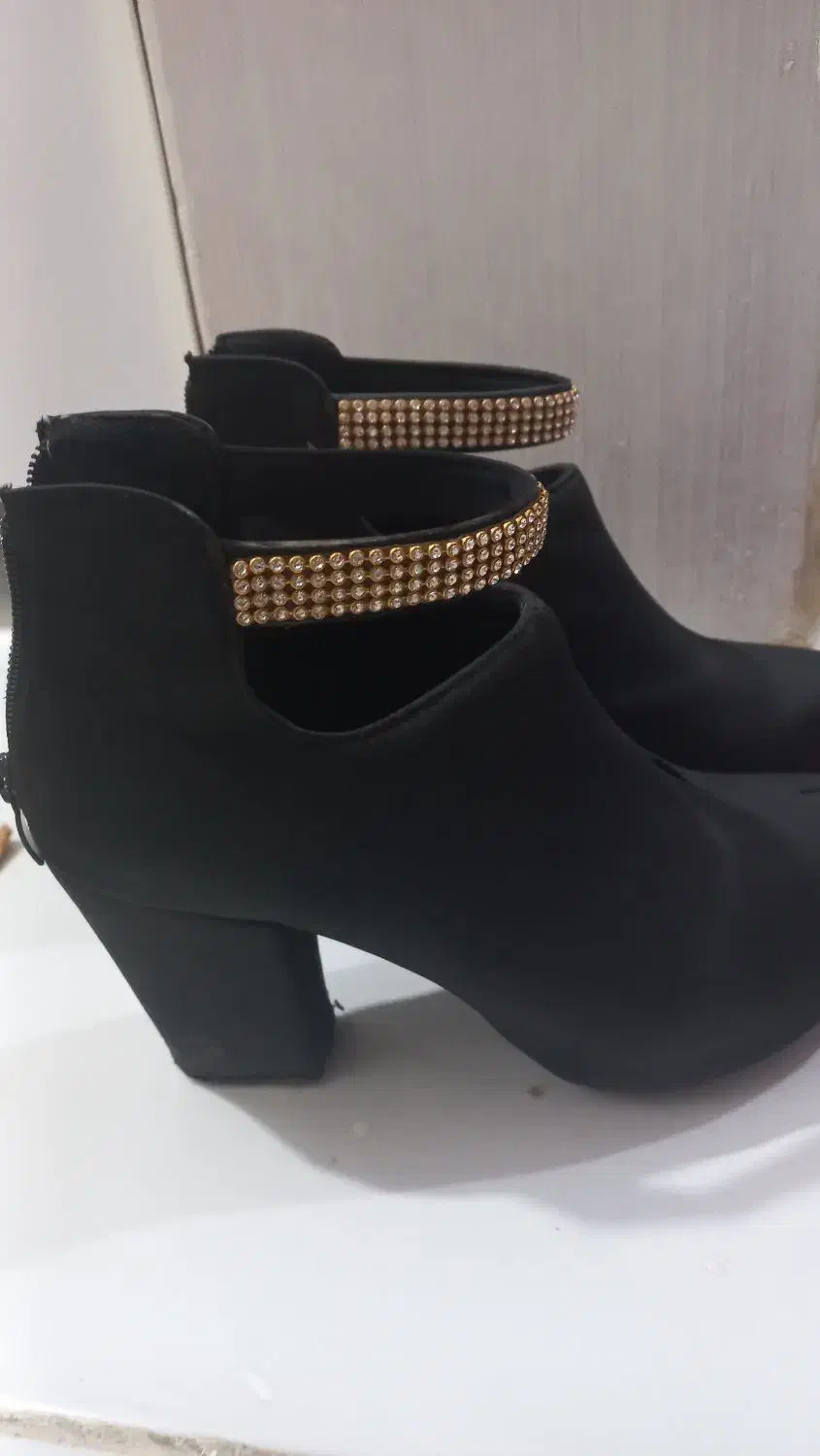 کفش مجلسی|کیف، کفش، کمربند|دهلران, |دیوار