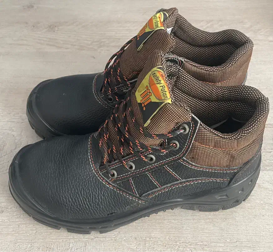 کفش و پوتین ایمنی پنجه فولادی|کیف، کفش، کمربند|اندیشه, اندیشه فاز ۱|دیوار