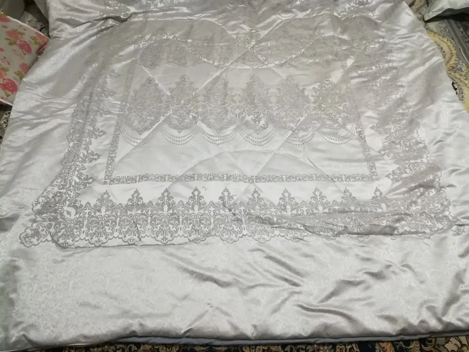 روتختی نو مناسب جهیزیه 6 تیکه مخمل نگین دار|سرویس روتختی|مشهد, اروند|دیوار