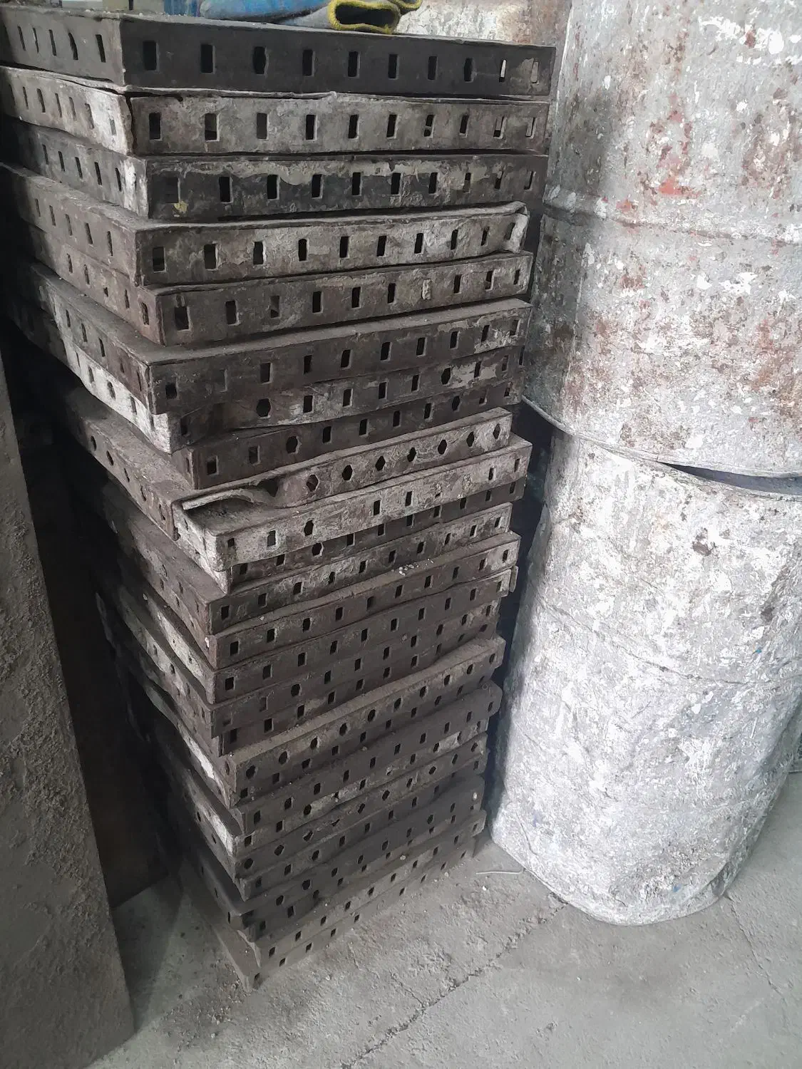 قالب اهنی|ابزارآلات|آبادان, |دیوار