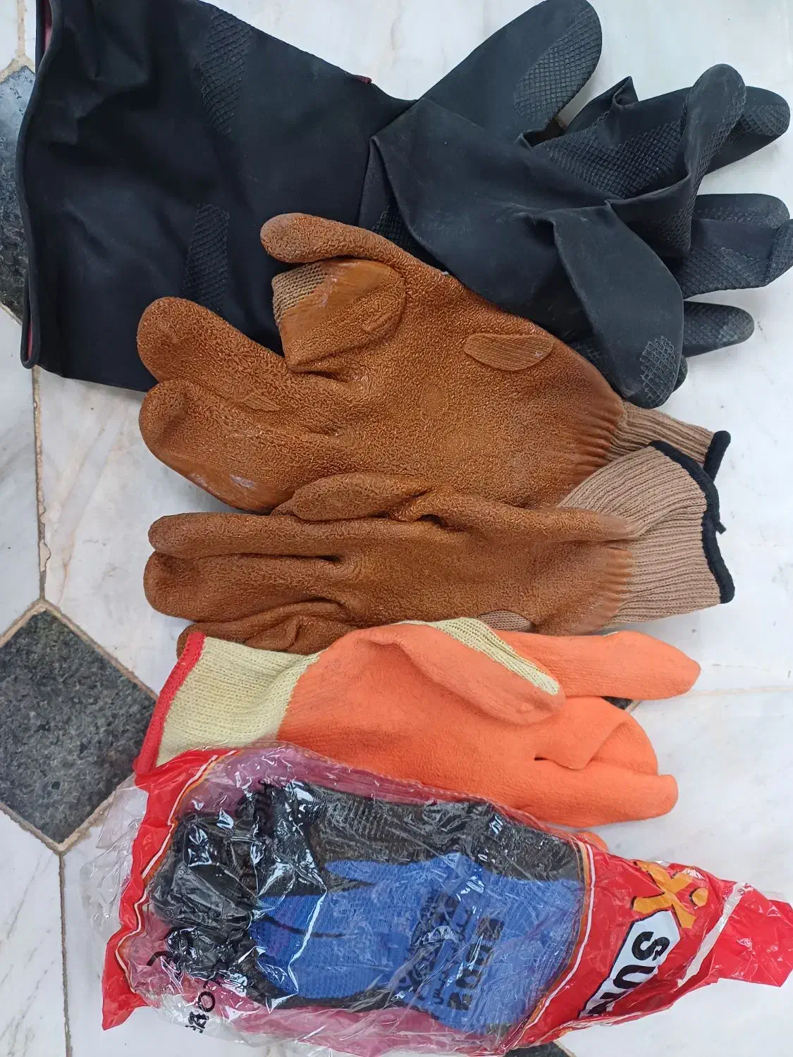 سه جفت دستکش نو|لباس|نجفآباد, جعفرآباد|دیوار